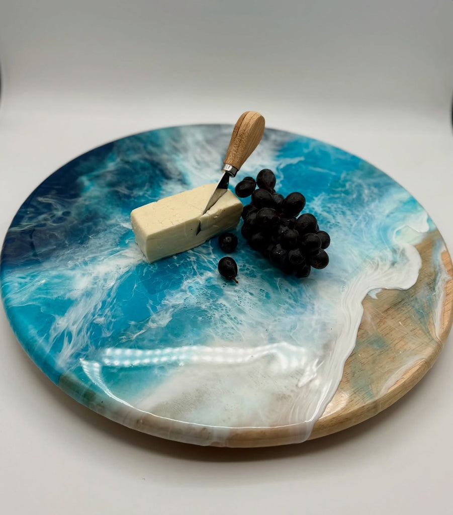 Artist of the Month – October 2025: @artbylizziestudio